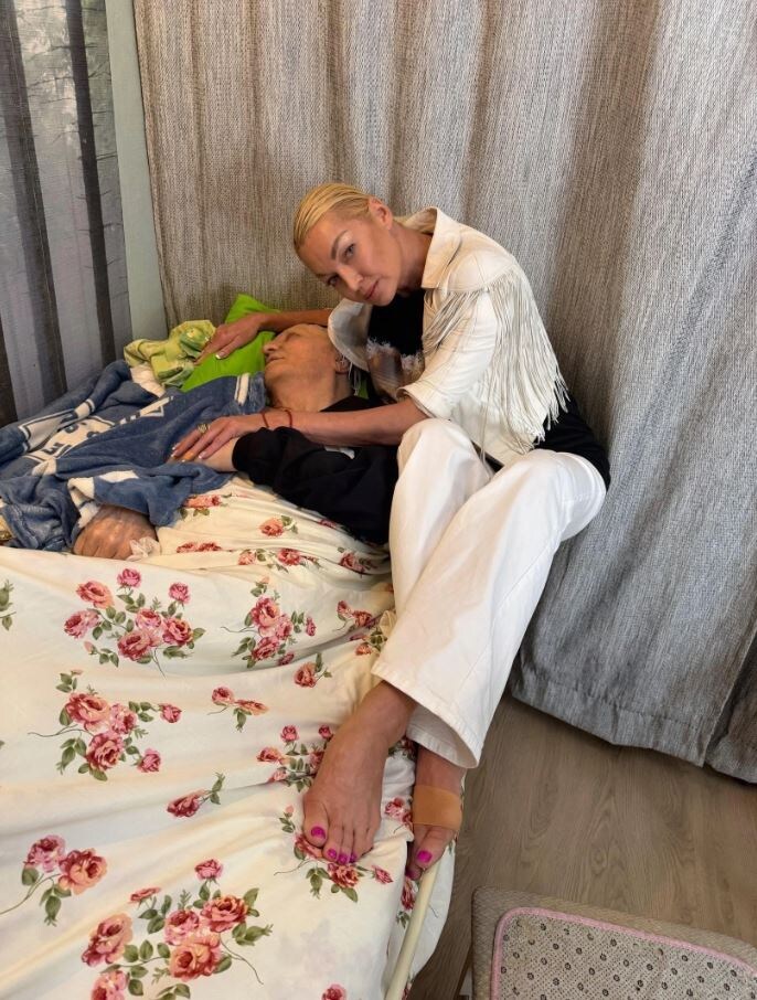 Волочкова не смогла поздравить дочь с 21-летием — Ариадна её заблокировала