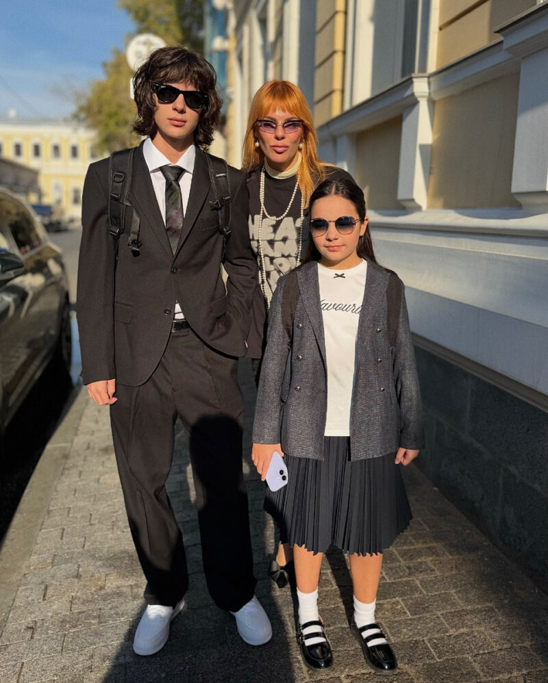 Редкий выход на премьеру и рост выше мамы: как сегодня выглядит 14-летний сын Анастасии Стоцкой