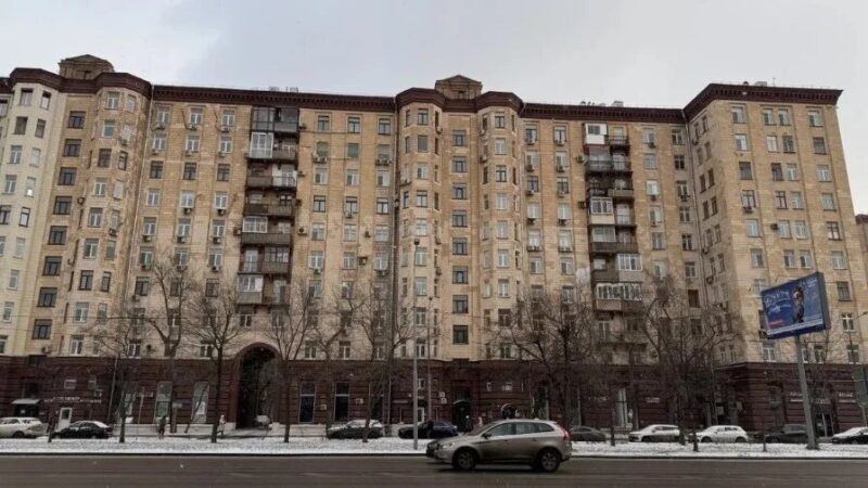 От 14 метров в саратовском бараке до дома в Хамовниках: как менялось жильё Олега Янковского