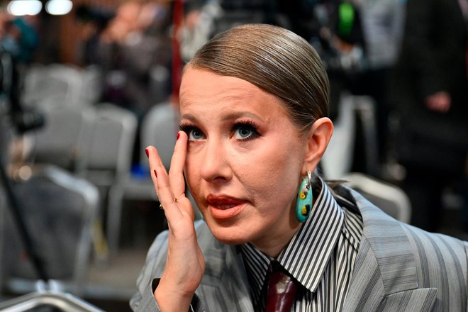 От Ксении Собчак до Елены Ханги: известные российские телеведущие с еврейскими корнями