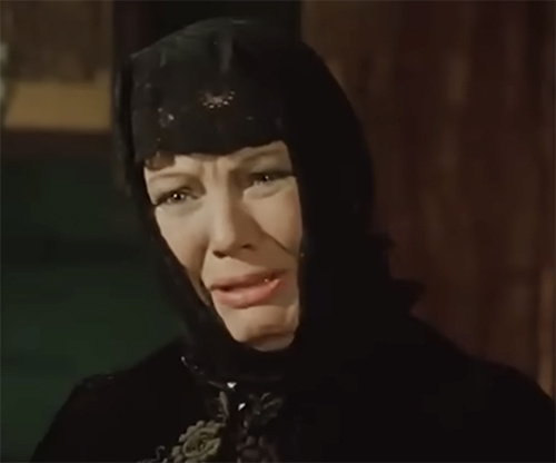 Нина Лапшинова в фильме «12 стульев»