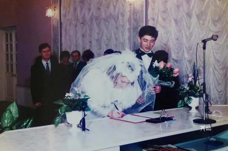 Дмитрий Брекоткин смешит всю страну, а дома не смеётся: как распался его 22-летний брак