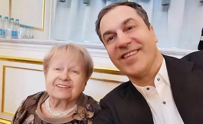 В 96 лет у рояля: Кто заботится об Александре Пахмутовой после ухода Николая Добронравова и как живет легенда