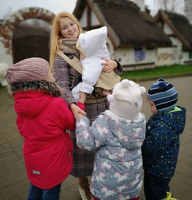 Екатерина Копанова с детьми