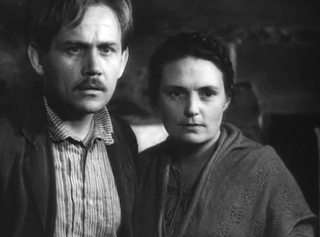 Кадр из картины «Волочаевские дни» (1937) — одна из двух ролей, которые Мясникова сыграла у Сергея Васильева за десять лет