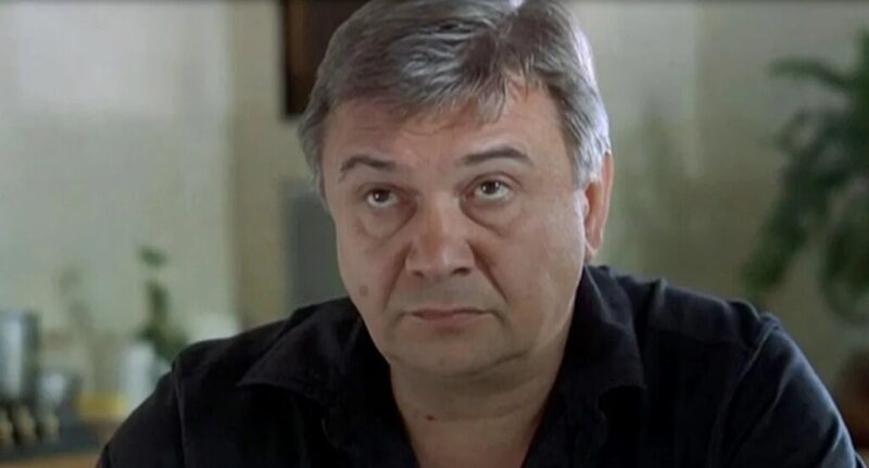 Сергей Кошонин играет силовиков, а дома сочиняет музыку — и однажды её взяли в спектакль