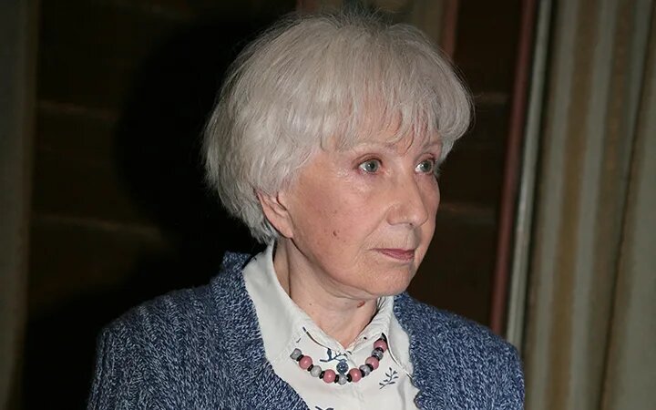 Старинный кирпич и минимум глянца: как устроена квартира Ирины Пеговой в центре Москвы