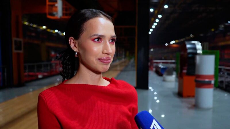 Алина Загитова увеличила губы и сменила образ — теперь просит оставить её в покое
