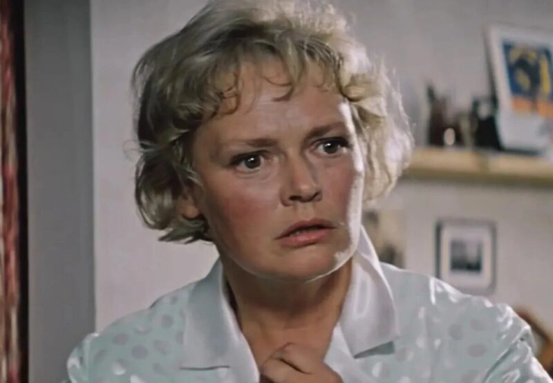 Актриса Нина Гребешкова