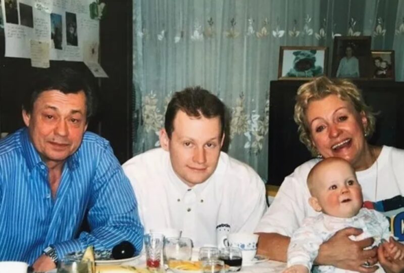 Андрей Караченцов с родителями