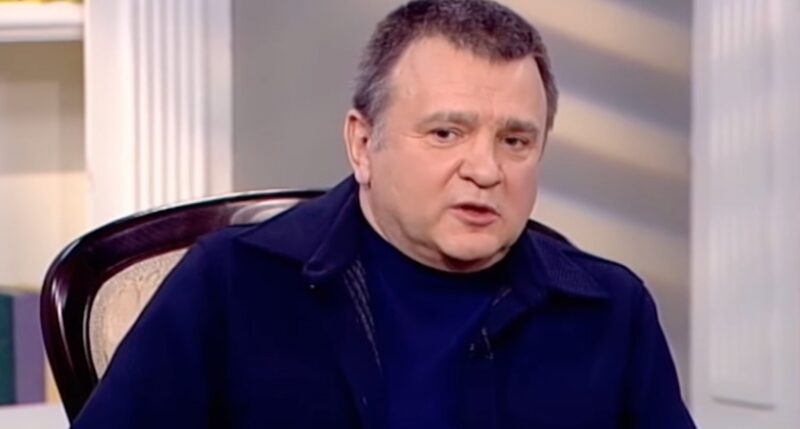 Тимур Кизяков во время публичного обсуждения