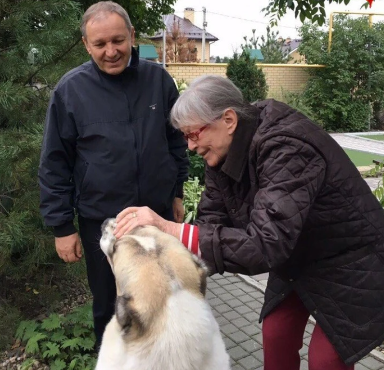 «Володенька, вот мы и встретились снова»: как последние годы жила Марина Влади и почему распродала вещи Высоцкого