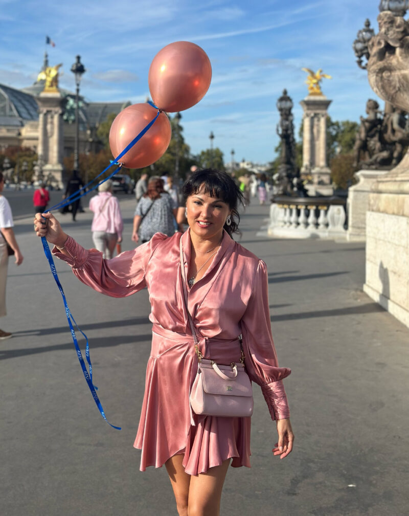 Анна Нетребко показала кавалера только со спины: почему её юбилей считают постановкой