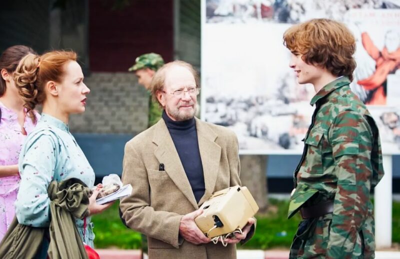Владимир Киммельман и Евгения Дмитриева в фильме «Воин.соm»