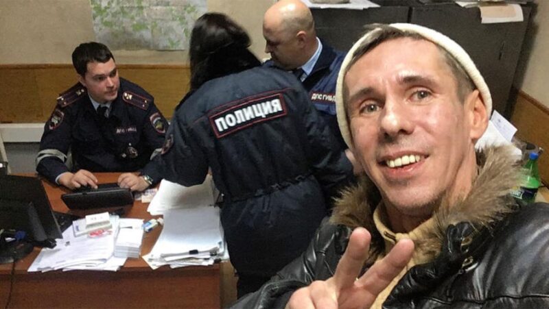 От падений на сцене до судебных скандалов: 10 громких историй российских звёзд, потерявших контроль