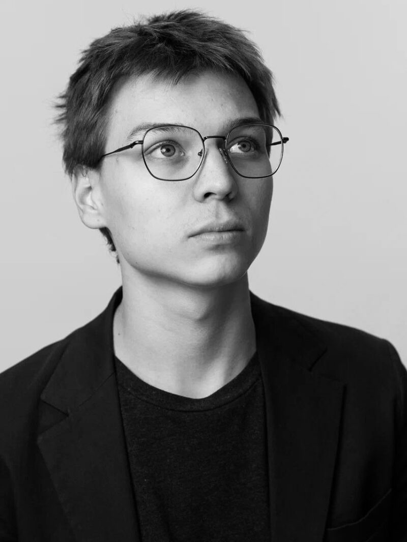 Внукам-близнецам Вячеслава Тихонова уже 21 год: как сегодня живут и кем стали наследники артиста