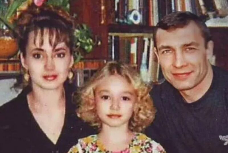 От маминой поддержки до долгой размолвки: какое детство было у 12 российских актрис