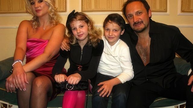 Инна Михайлова выложила фото Стаса Михайлова с эмодзи клоуна в день рождения 14-летней дочери