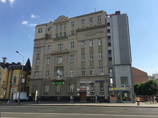 От арбатской коммуналки до квартиры в центре: где живёт Александр Збруев и что называет настоящим домом
