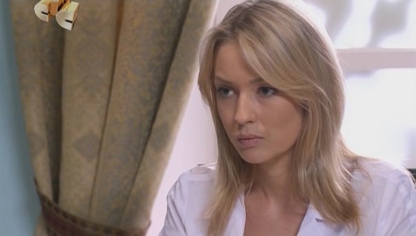Евгения Лоза в съёмочный период сериала «Закрытая школа»