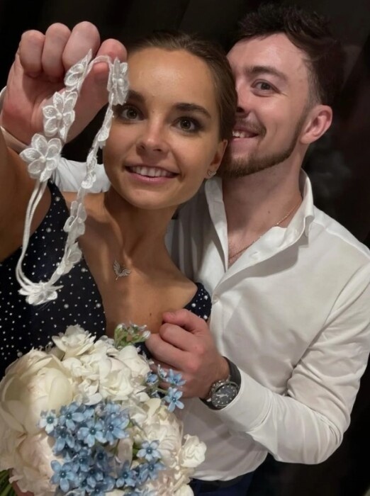 Дина Аверина стала мамой, а роман Арины с фигуристом закончился на фоне тяжёлого периода