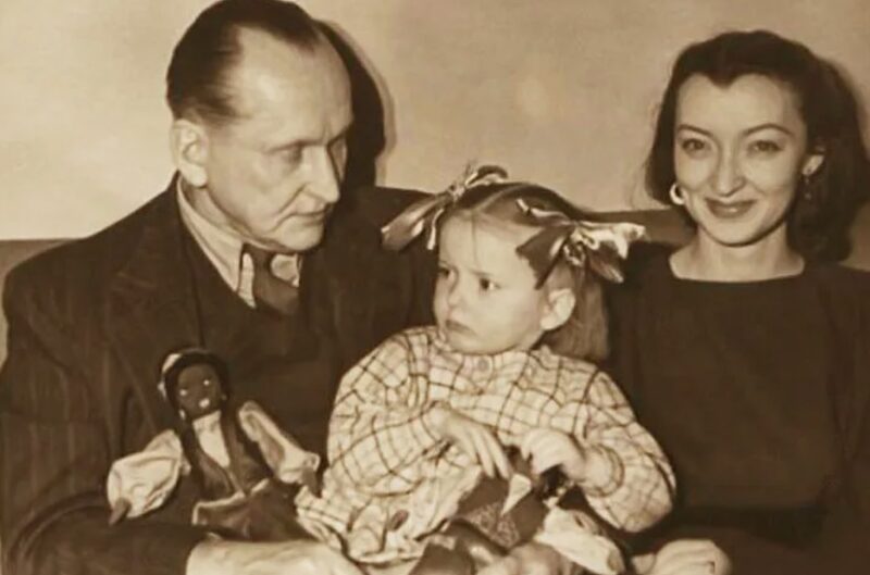 Как выглядят 10 детей советских актёров, которые не пошли по стопам родителей