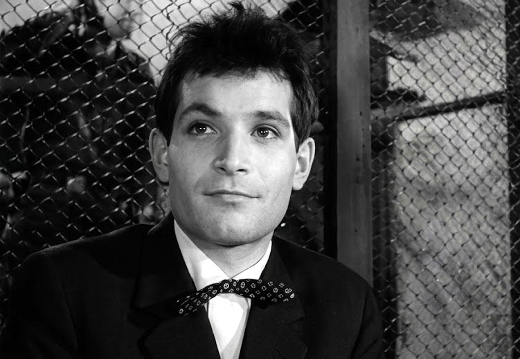 Исаев в исполнении Косухина — кадр из фильма «Друг мой, Колька!» (1961)
