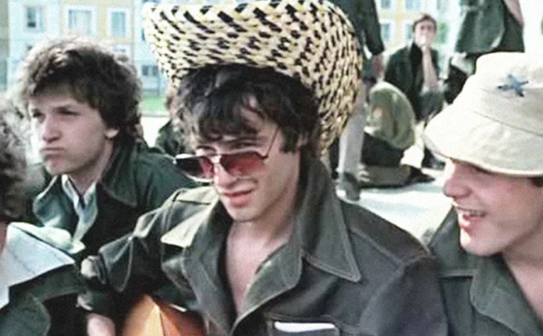 Где сейчас актёры «Вам и не снилось»: кружок в Доме творчества, театр Луны и студия в США