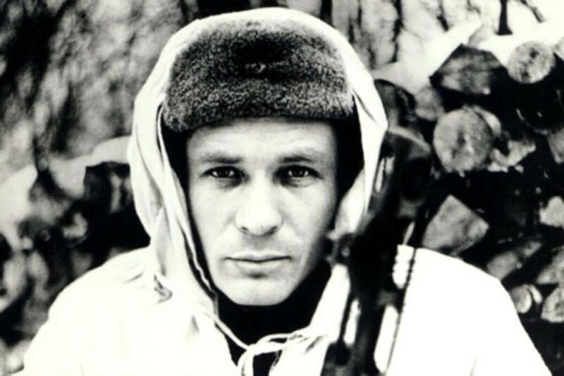 Тайный роман, признание дочери и развод после 32 лет брака: личные драмы Александра Михайлова