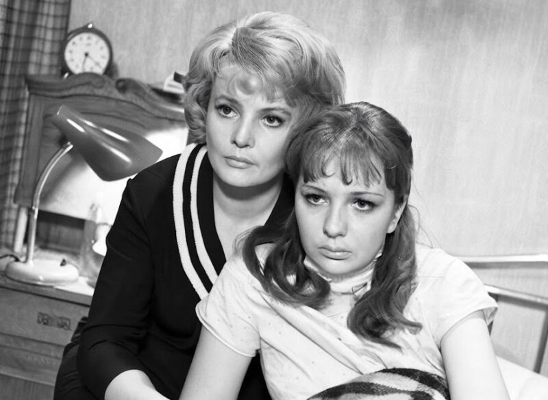 Татьяна Доронина в фильме «Старшая сестра», 1966 год