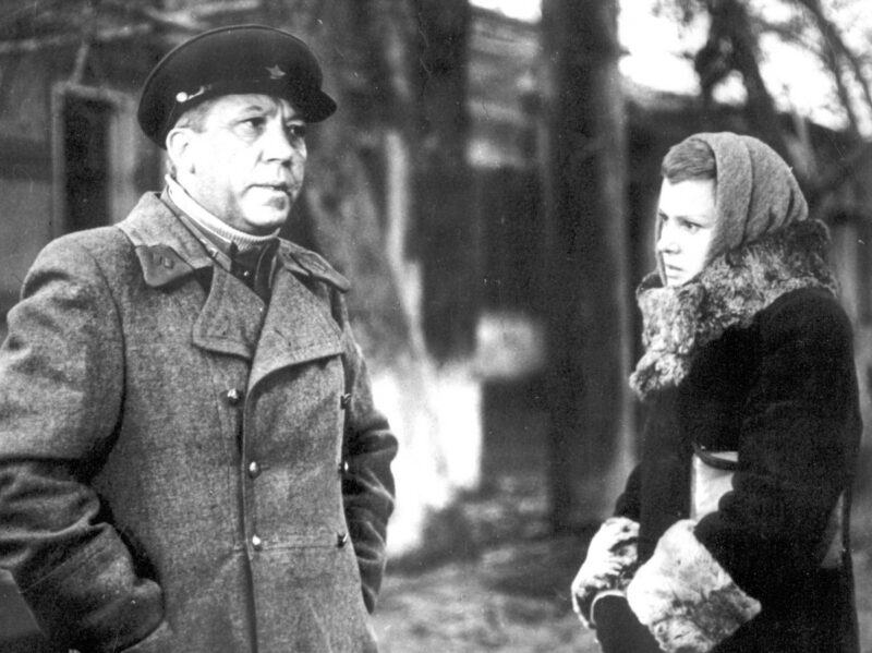 «Начнём приучать друг друга к нашим телам»: как Герман пытался сблизить Никулина с Гурченко и почему постельную сцену вырезали