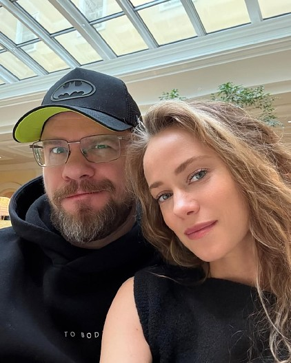 Азамат Мусагалиев случайно выдал тайну Гарика Харламова: Катерина Ковальчук готовится стать мамой