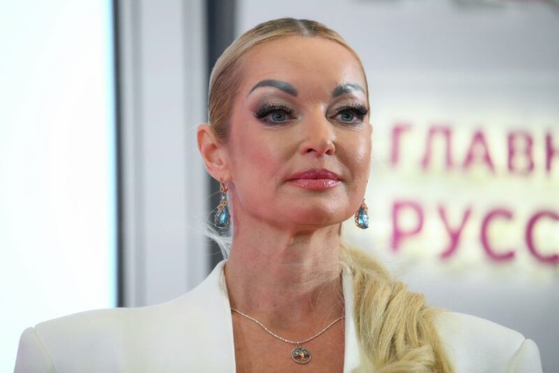 Без официального брака, денег и династии: почему Анастасия Волочкова годы спустя конфликтует с бывшим мужем и дочерью
