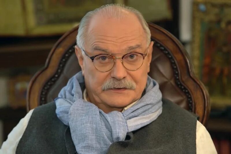 «Я не Михалков, меня нашли в развалинах»: почему Никита Михалков придумал сиротство в школе