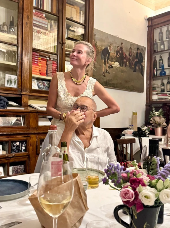 «Чао, лето»: 53-летняя Юлия Высоцкая показала идиллию с 89-летним Андреем Кончаловским в Италии