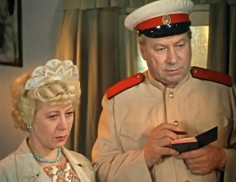 Надежда Самсонова, первая жена актёра, в фильме «У тихой пристани», 1958 год