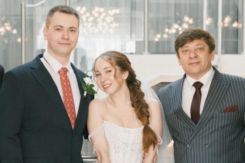 Дмитрий Брекоткин смешит всю страну, а дома не смеётся: как распался его 22-летний брак