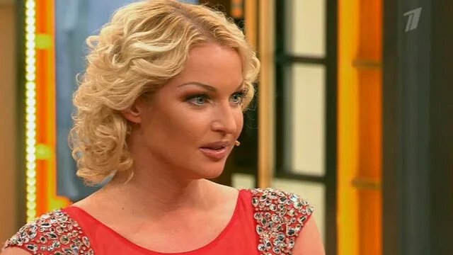 Считала её хладнокровным игроком: Юлия Меньшова спустя 12 лет пересмотрела скандальный эфир с Анастасией Волочковой