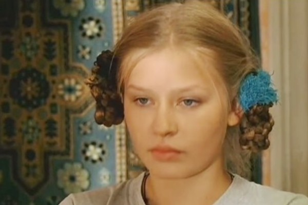 В студенческие годы Юлия Пересильд начала активно сниматься в телесериалах
