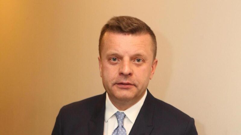 От звездного часа на НТВ до съемок в Тбилиси: как сложилась судьба Леонида Парфенова и где он находится сегодня