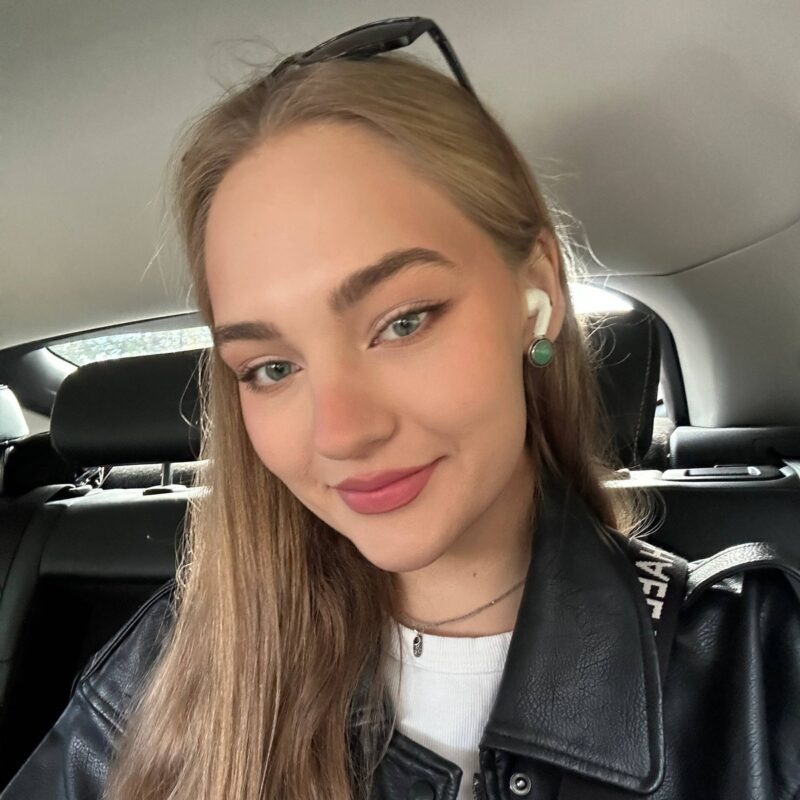 Дочь Алексея Фатеева отметила 21-летие и вместо сцены выбрала геоморфологию