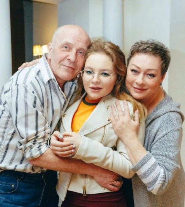 Путь к счастью Марии Ароновой: юношеские ошибки, роман с женатым и 30 лет с любимым мужчиной