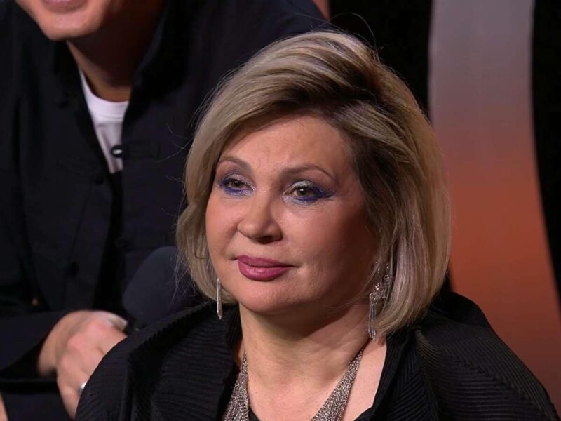 Певица Ая, голос «Города 312», заново училась ходить и говорить после инсульта — и возвращается на сцену