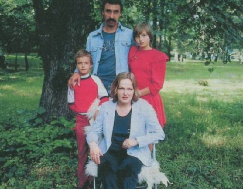 Елена Соловей и Юрий Пугач с детьми