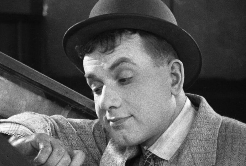 11 советских актёров, которых мы помним пожилыми: какими они были в молодости