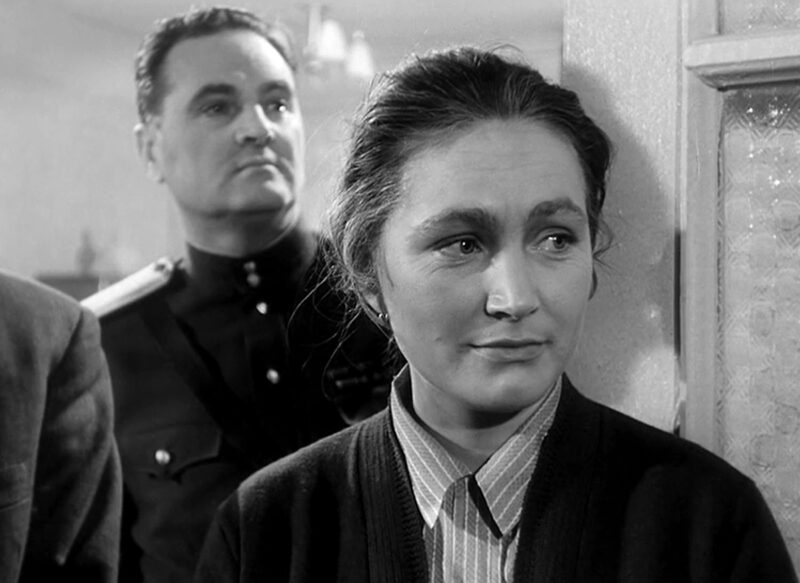 Вода, плач и редкое перевоплощение: съёмочные истории легендарных ролей Людмилы Хитяевой