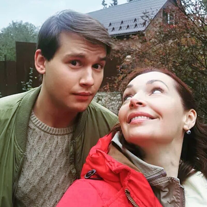 Наталия Антонова напугала подписчиков постом о разводе — и объяснила, что имела в виду