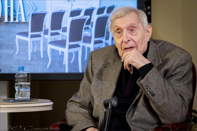 «Ну всё, довольно!»: почему Олег Басилашвили едва не сорвал «Вокзал для двоих» и о чём жалеет до сих пор