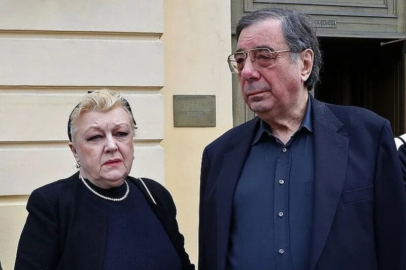 «Отец оставил мне лишь кольцо»: как сложилась судьба старшей дочери Алексея Баталова, отказавшейся от борьбы за наследство