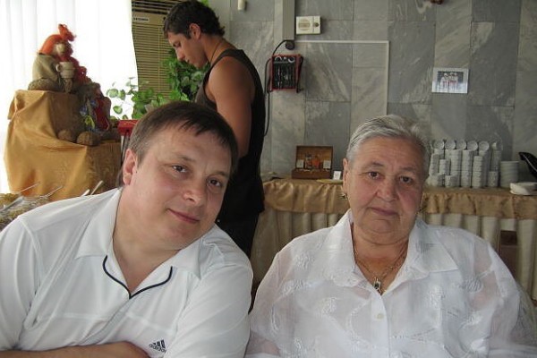 Андрей Разин уговорил Валентину Михайловну представиться его бабушкой